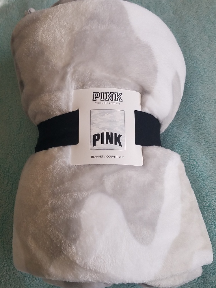 Victoria's Secret PINK Camo Fuzzy Blanket